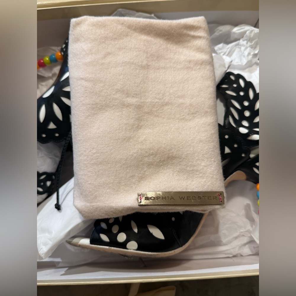 Authentic Sophia Webster | Black sandal | Size 10 - Picture 2 of 3